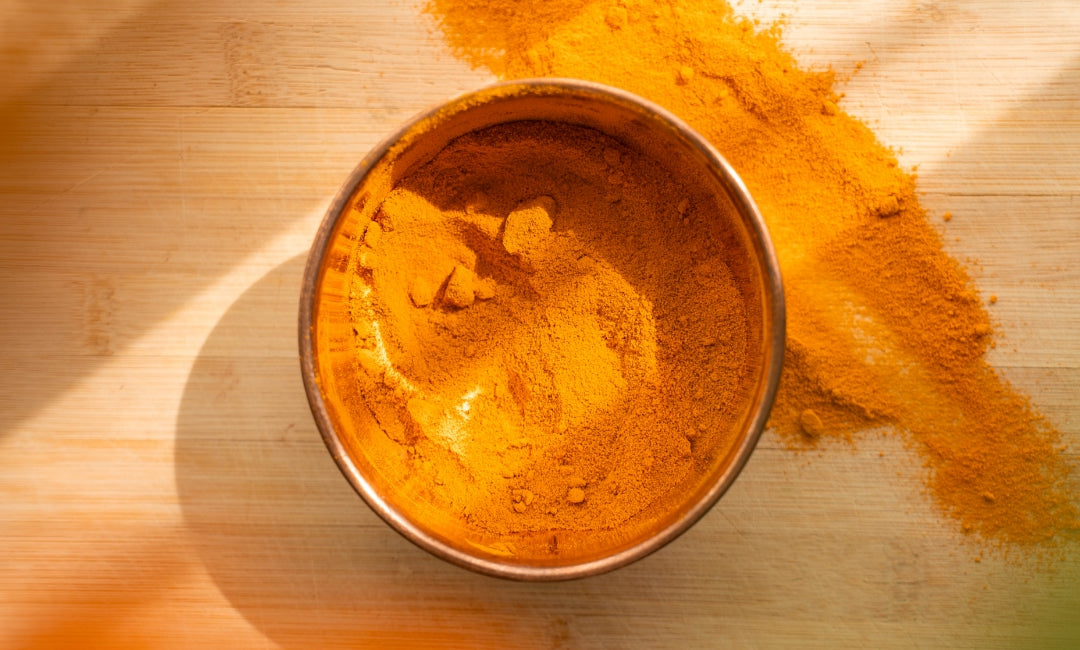 7 Health Benefits of Turmeric Water & Recipe
